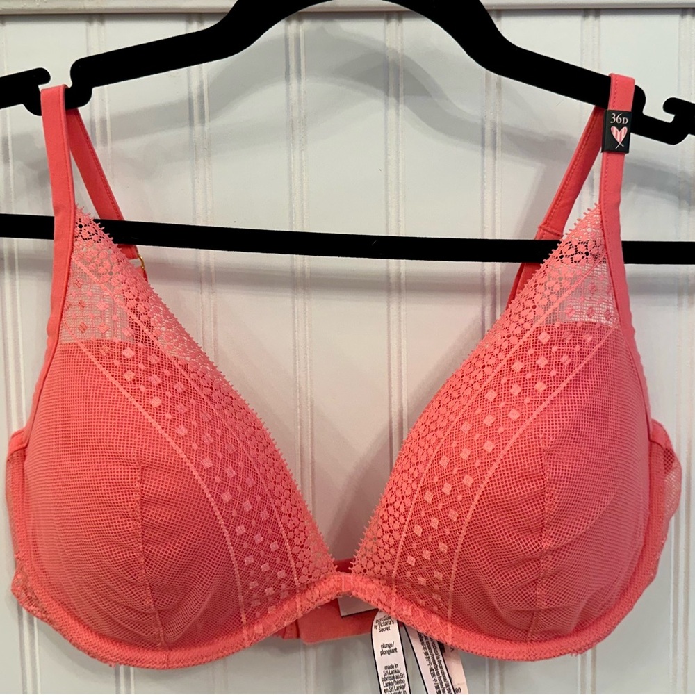 Victoria’s Secret Lace Detail Pink Bra 36D NEW!
